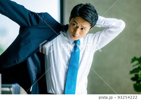 かっこいいサラリーマンイメージ 93254222
