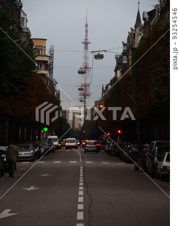 フランスのコルマールの景色 93254546