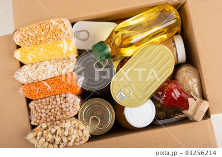 Survival set of nonperishable foods in carton box 93256214