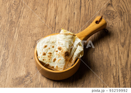 南インドのパン チャパティ chapati and curry set meal 南インドのパン チャパティ chapati and curry set meal 93259992