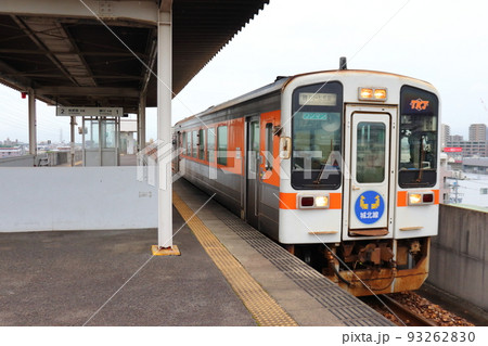 城北線の車両と駅構内(小田井駅) 城北線の車両と駅構内(小田井駅) 93262830