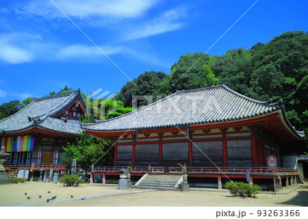 【広島県】晴天の浄土寺の阿弥陀堂（尾道） 93263366