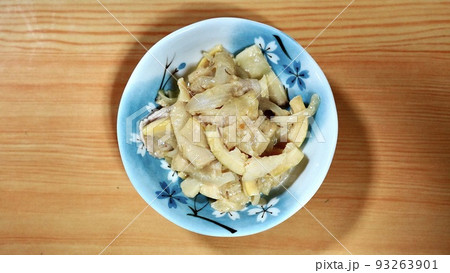 豚肉とエリンギと筍と玉ねぎの玉子とじ炒め 豚肉とエリンギと筍と玉ねぎの玉子とじ炒め 93263901