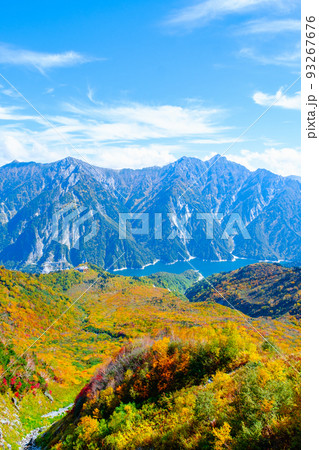 秋の立山黒部アルペンルート(大観峰からの眺め) 秋の立山黒部アルペンルート(大観峰からの眺め) 93267676