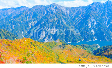 秋の立山黒部アルペンルート(大観峰からの眺め) 秋の立山黒部アルペンルート(大観峰からの眺め) 93267758