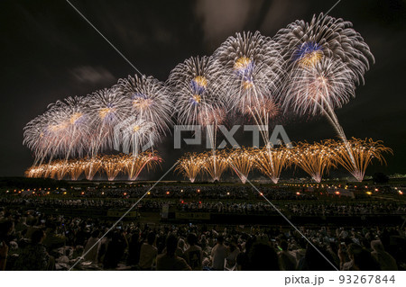 長岡まつり大花火大会 2022年8月3日撮影の写真素材 [93267844] - PIXTA