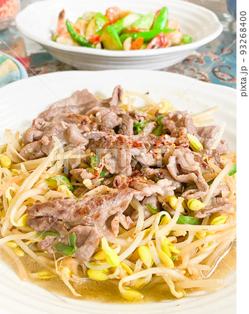 中国家庭料理・豆芽爆炒羊肉（ラムと豆もやしのスパイシー炒め） 93268400