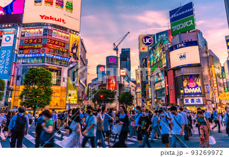 日本の東京都市景観 4週世界最多。死亡311人過去2番目、都病床使用率59.9％＝8月16日、渋谷 93269972