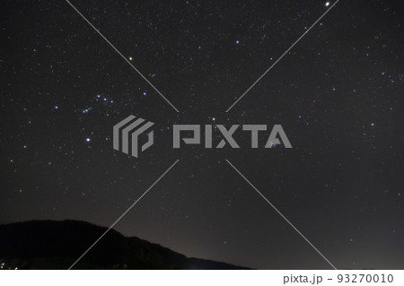 冬の星景　西に傾くオリオン座 93270010