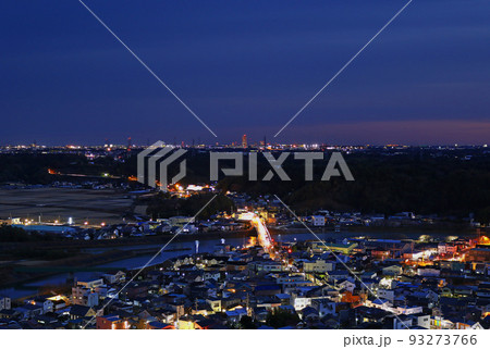夜の細江公園展望台より浜松市街を望む 夜の細江公園展望台より浜松市街を望む 93273766