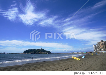 8月　藤沢378江の島と片瀬東浜海水浴場 93275312