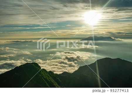 木曽駒ヶ岳 山頂 頂上 夕日 サンセット 長野 中央アルプス 7月 夏 絶景 木曽駒ヶ岳 山頂 頂上 夕日 サンセット 長野 中央アルプス 7月 夏 絶景 93277413