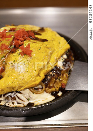 美味しいモダン焼き（お好み焼き） 93284148