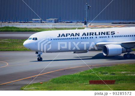 空港と飛行機 93285572