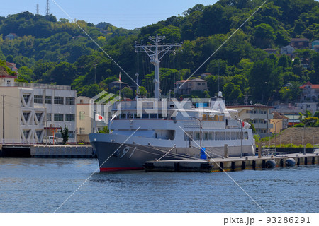 YOKOSUKA軍港めぐり・海上自衛隊唯一の特務艇はしだて(91)・神奈川県横須賀市 93286291