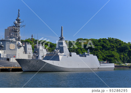 YOKOSUKA軍港めぐり・海上自衛隊1番艦、最新鋭の護衛艦もがみ(1)・神奈川県横須賀市 93286295