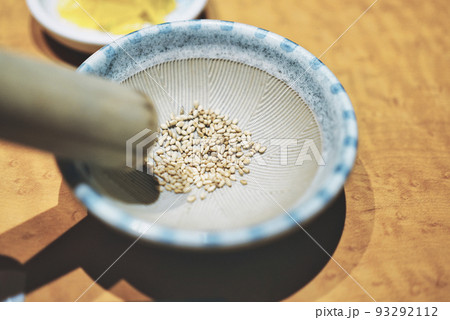 胡麻と擂り鉢 93292112
