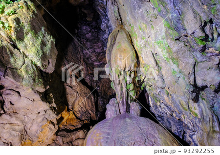 満願寺奥之院鍾乳石尊像 93292255