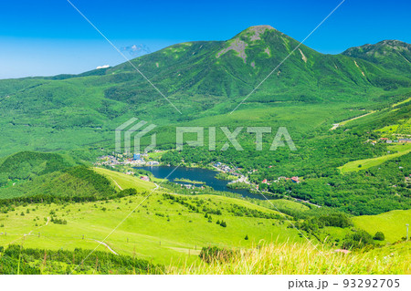白樺湖と蓼科山　車山から眺望 93292705