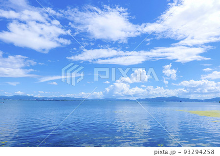 青空と琵琶湖 青空と琵琶湖 93294258