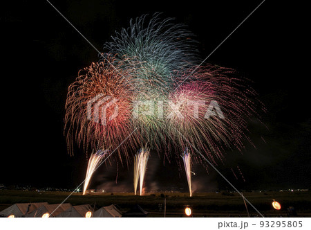 神明の花火 93295805
