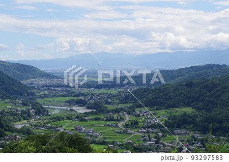 信州 安曇野 生坂村 日岐地区より国道19号・安曇野明科町方面を望む 信州 安曇野 生坂村 日岐地区より国道19号・安曇野明科町方面を望む 93297583
