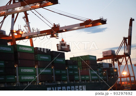 夕暮れ,飛島埠頭 93297692