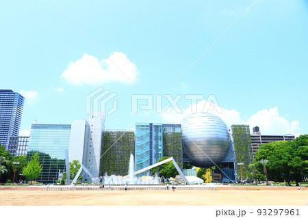 名古屋市、名古屋市科学館と白川公園の風景 名古屋市、名古屋市科学館と白川公園の風景 93297961