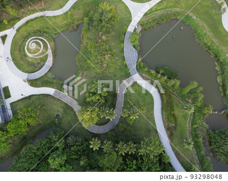 空撮 鳥瞰図 池 93298048