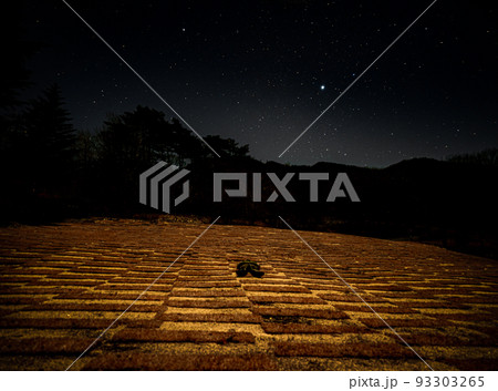 ぽつんとプラネタリウム ぽつんとプラネタリウム 93303265