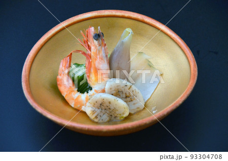 料亭で出される日本料理の酢の物 93304708