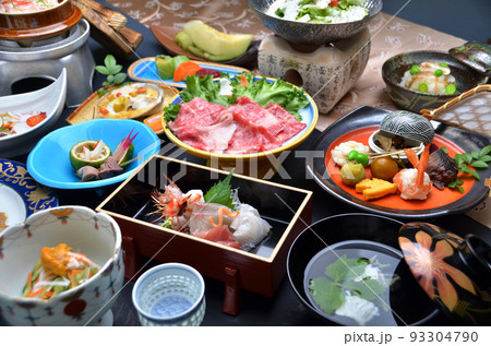 料亭で出される日本料理のイメージ 93304790