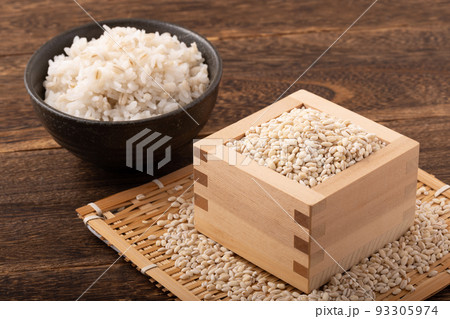 もち麦ごはん もち麦ごはん 93305974