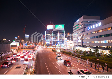 【大阪府】12月・賑わう夜の天王寺駅 93306914