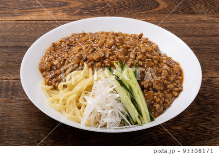 ジャージャー麺 93308171