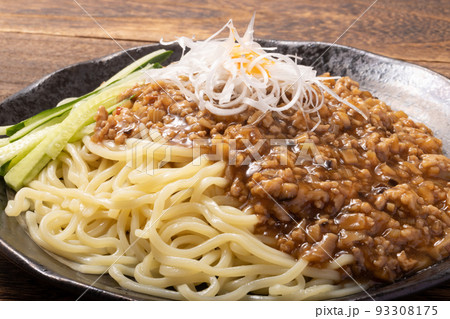 ジャージャー麺 ジャージャー麺 93308175