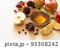 Rosh hashanah concept - honey, pomegranate and apples 93308242