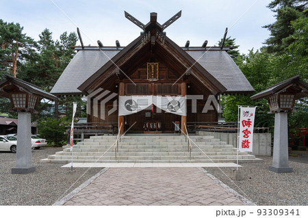 富良野神社の社殿 93309341