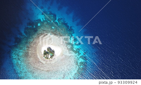 Uninhabited island JEEP island in Chuuk, Micronesia. Here is the world's greatest wreck diving destination. Uninhabited island JEEP island in Chuuk, Micronesia. Here is the world's greatest wreck diving destination. 93309924