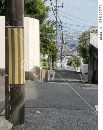 街角の坂道 街角の坂道 93310579