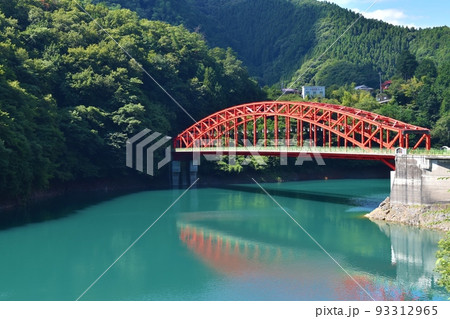 奥多摩湖の峰谷橋 東京 奥多摩湖の峰谷橋 東京 93312965