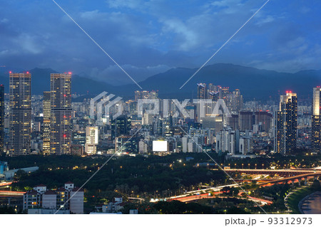 風景 夜景 タワー 93312973