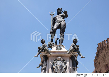 Fountain of Neptune in Bologna, Italy Fountain of Neptune in Bologna, Italy 93315217