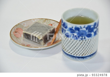 きんつばとお茶 93324978