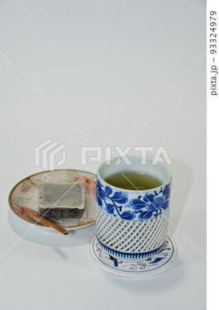 きんつばとお茶 93324979