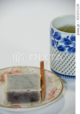 きんつばとお茶 93325126