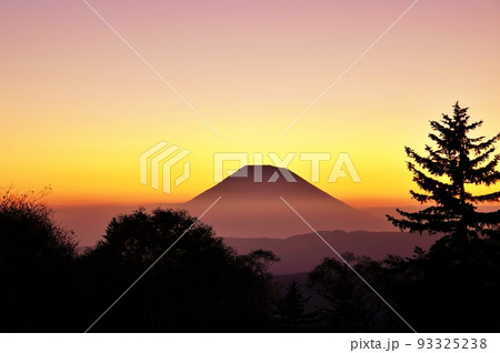 中山峠から見た羊蹄山 93325238