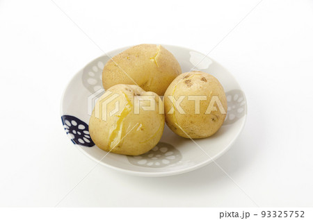 蒸したじゃがいも 93325752