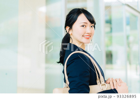 ビジネスウーマン 93326895