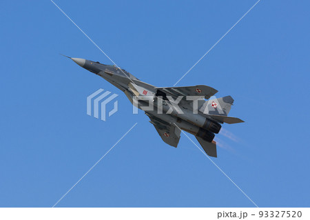ポーランド空軍MiG-29デモチーム上昇 ポーランド空軍MiG-29デモチーム上昇 93327520